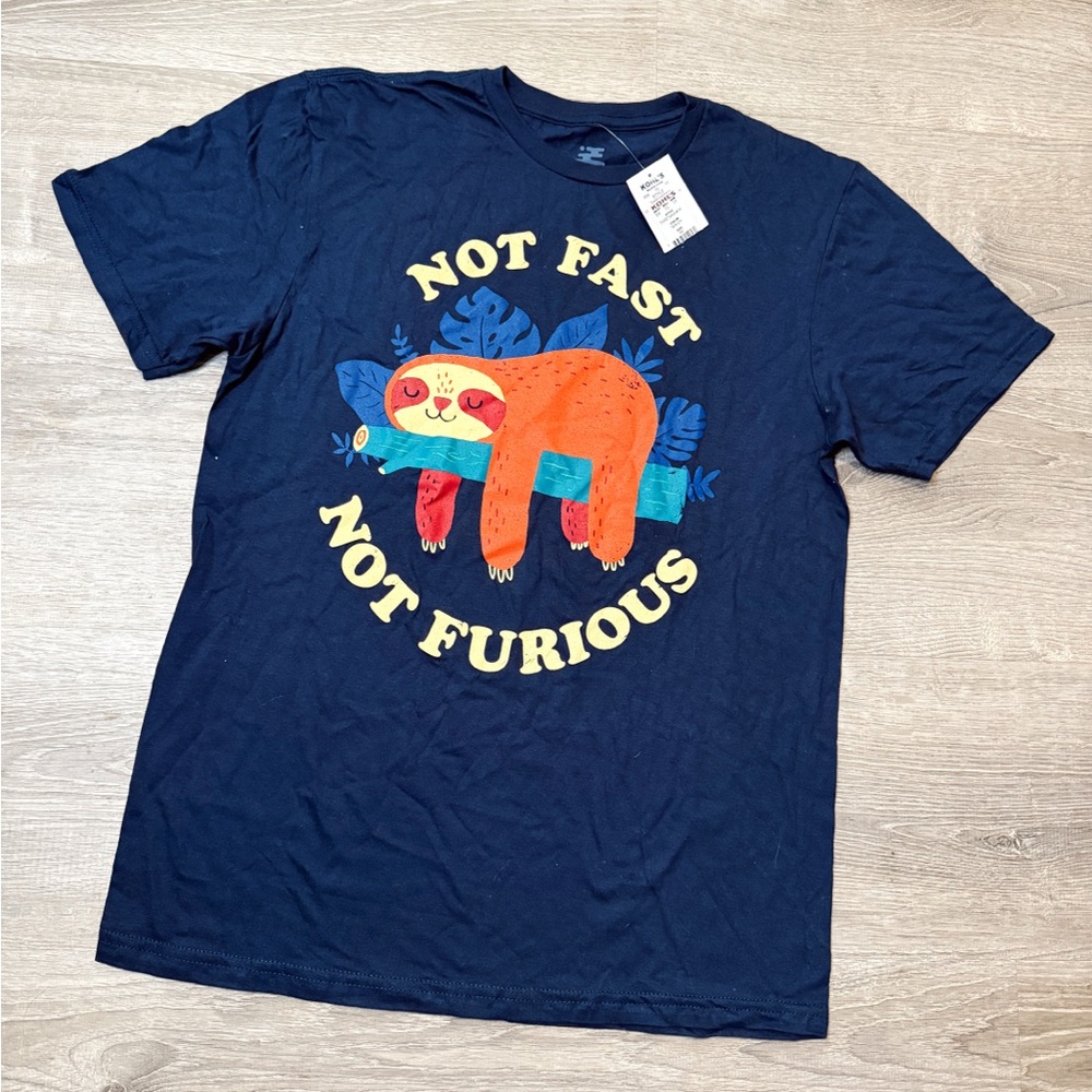 •SLOTH GRAPHIC TEE•